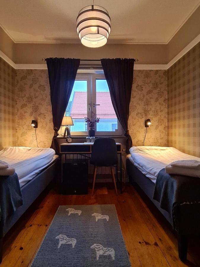 Dala-Jaerna Hotell Och Vandrarhem Bagian luar foto