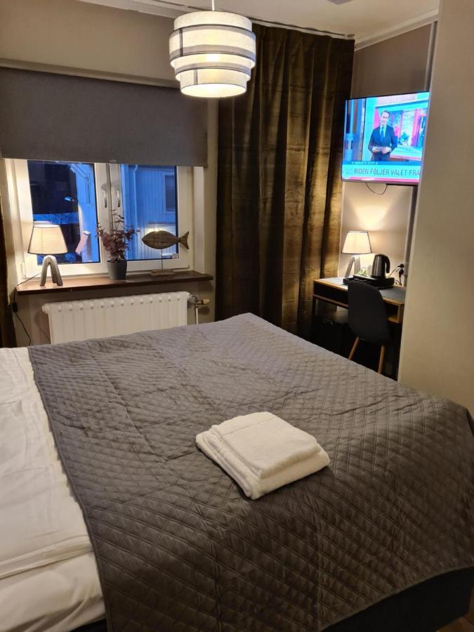 Dala-Jaerna Hotell Och Vandrarhem Bagian luar foto